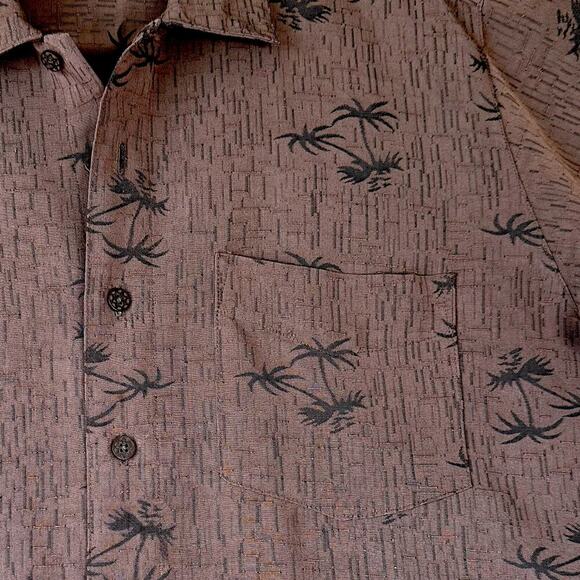 SOLITUDE Short Sleeves Button Up Hawaiian Shirt Relax Fit Size M Brown Palm Tree - Picture 6 of 12